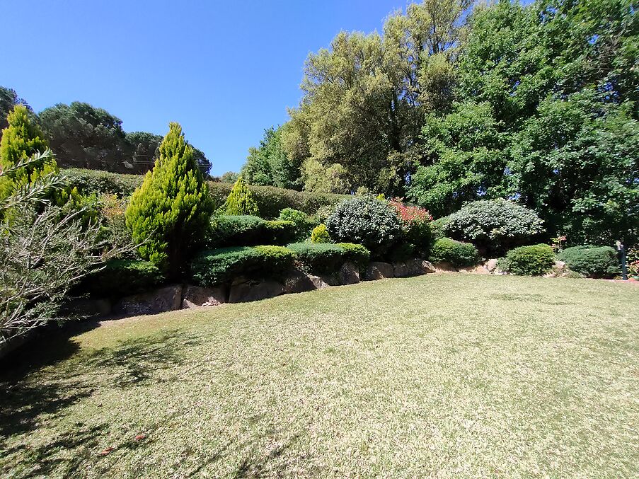 Finca rústica en venda a Maçanet de la Selva