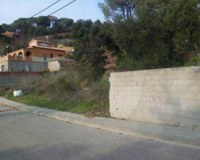 TERRENO EN VENTA EN RIUDARENES