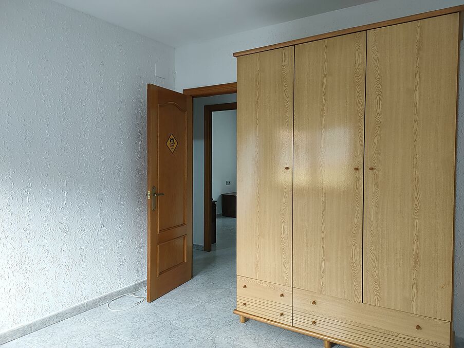 Piso y local en venta en Hostalric