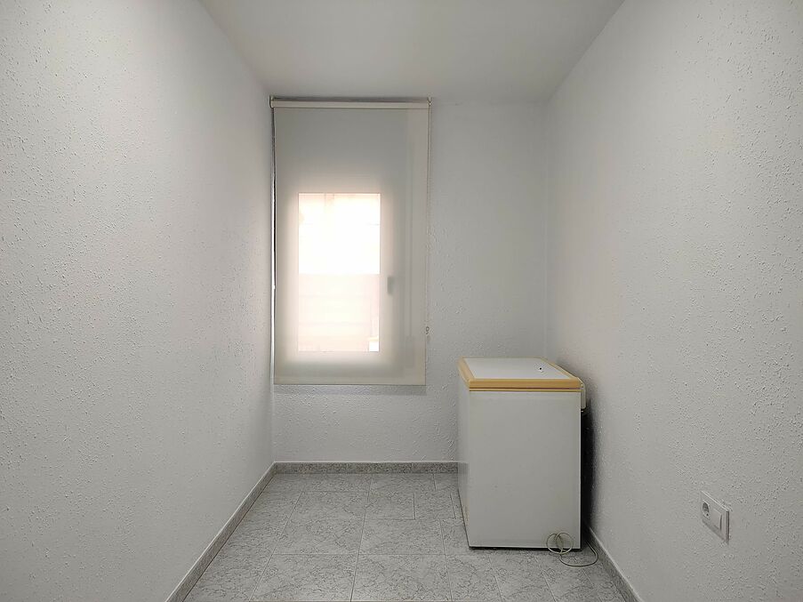 Piso y local en venta en Hostalric