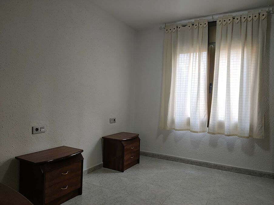 Piso y local en venta en Hostalric