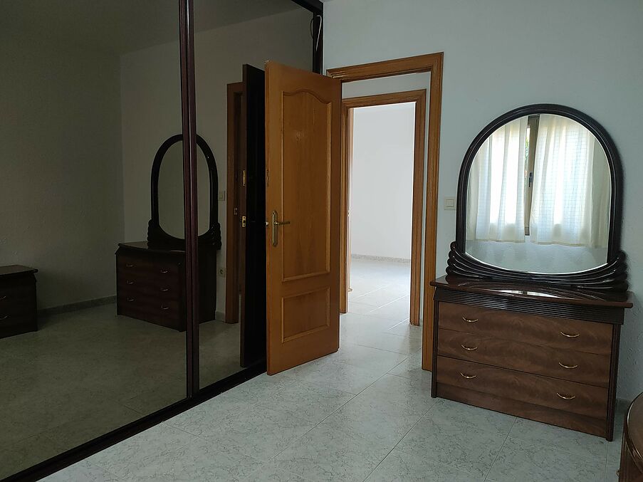 Piso y local en venta en Hostalric