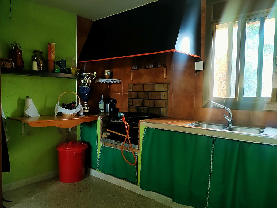 Piso y local en venta en Hostalric