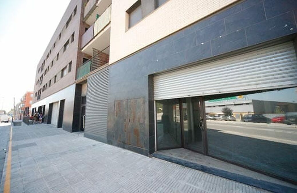 Local en venta en Hostalric