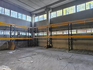 Nau industrial de lloguer a Massanes