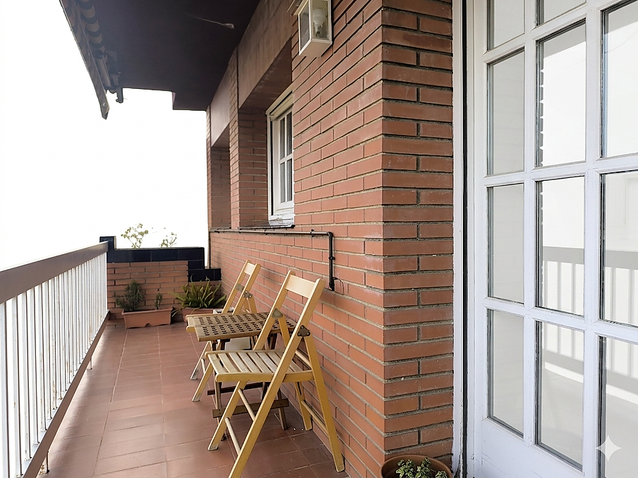 PIS EN VENDA A HOSTALRIC