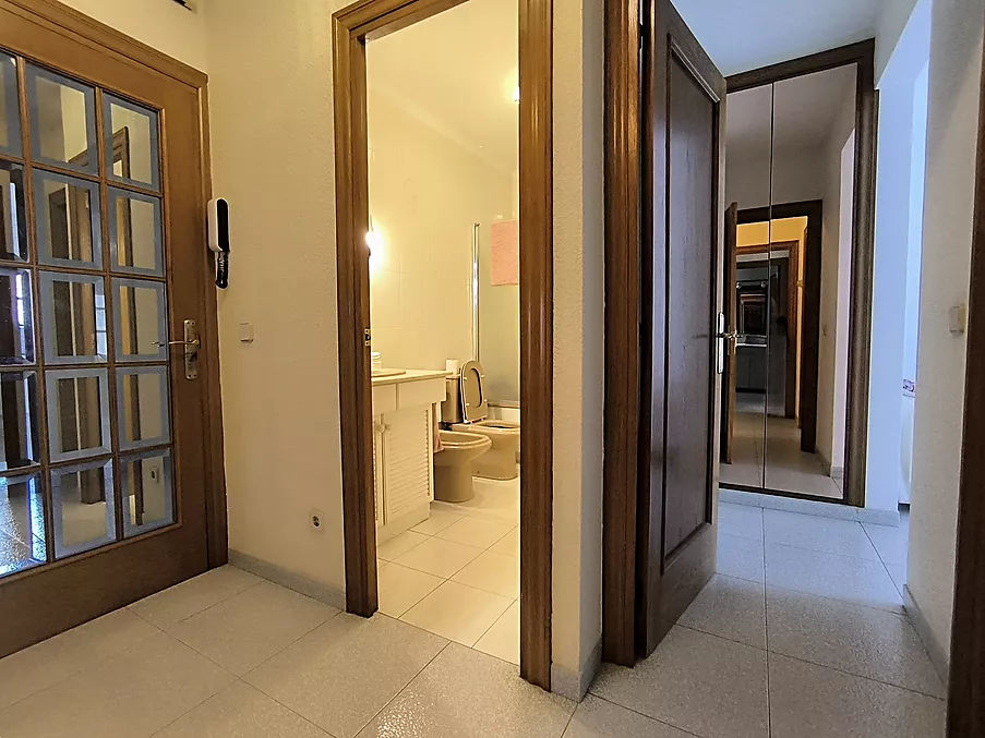 PIS EN VENDA A HOSTALRIC