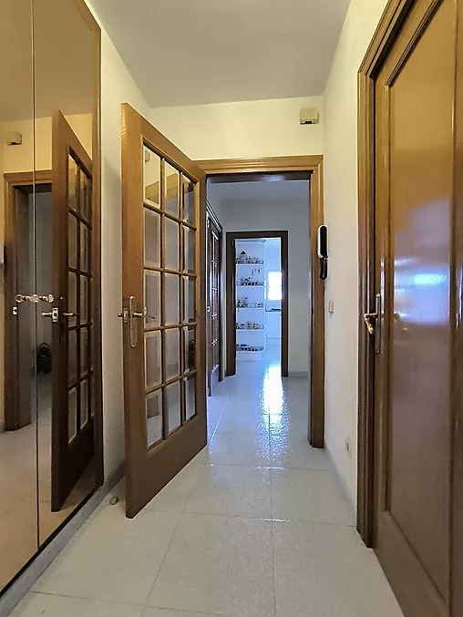 PIS EN VENDA A HOSTALRIC