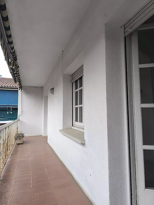 PIS EN VENDA A HOSTALRIC