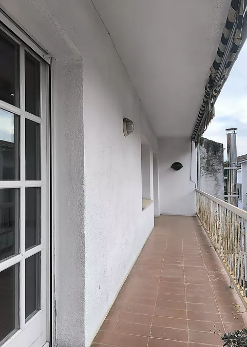 PIS EN VENDA A HOSTALRIC