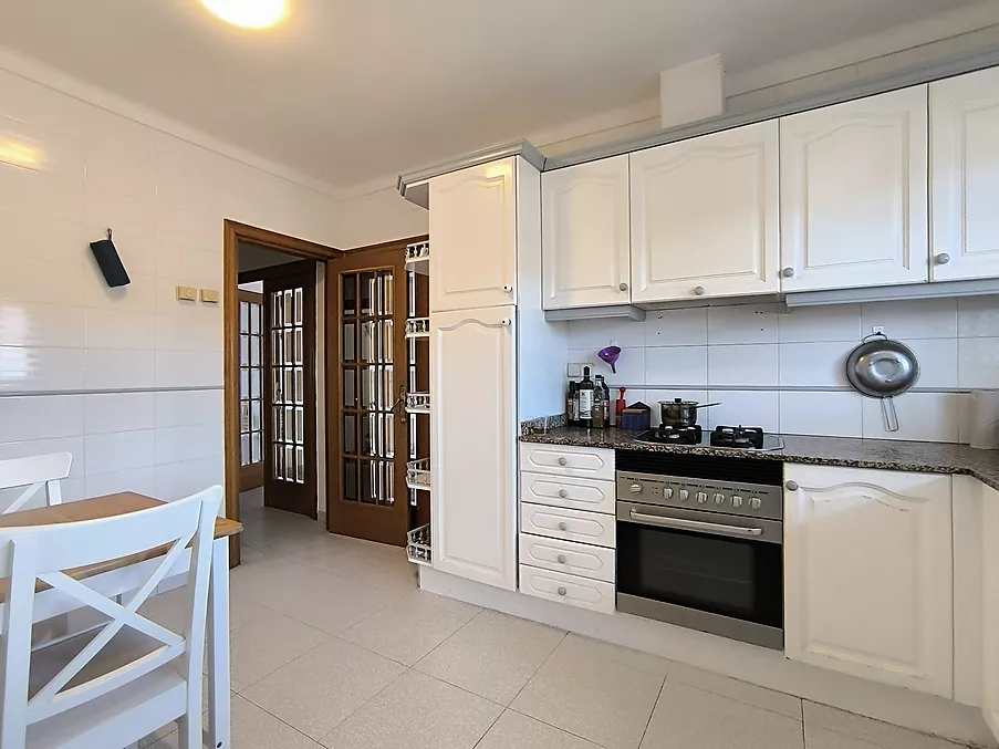 PIS EN VENDA A HOSTALRIC