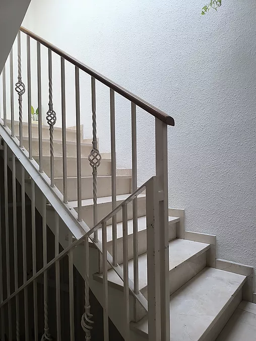 PIS EN VENDA A HOSTALRIC