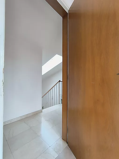 PIS EN VENDA A HOSTALRIC