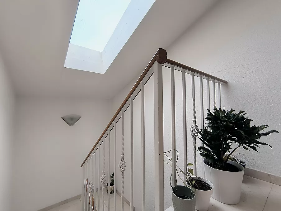 PIS EN VENDA A HOSTALRIC