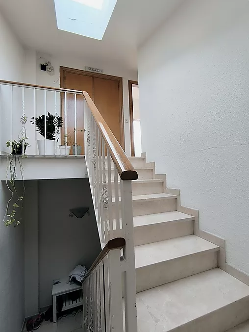 PIS EN VENDA A HOSTALRIC