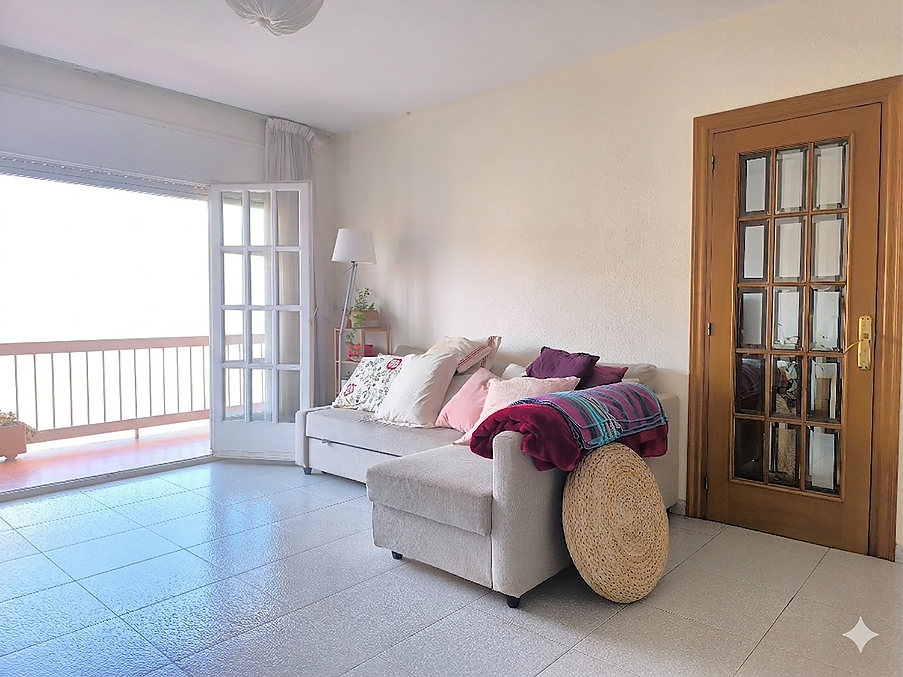 PIS EN VENDA A HOSTALRIC