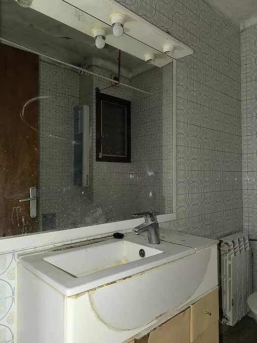 PIS EN VENDA A HOSTALRIC