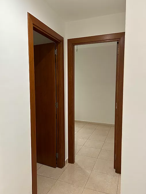 Ampli, lluminós i molt ben situat.