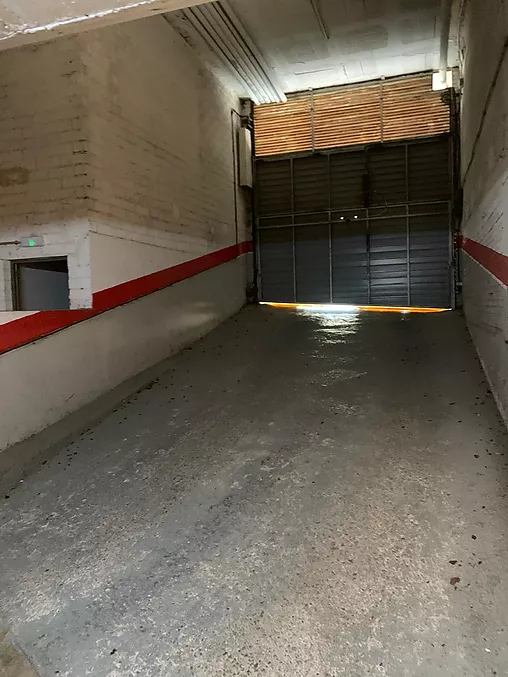 Ampli, lluminós i molt ben situat.