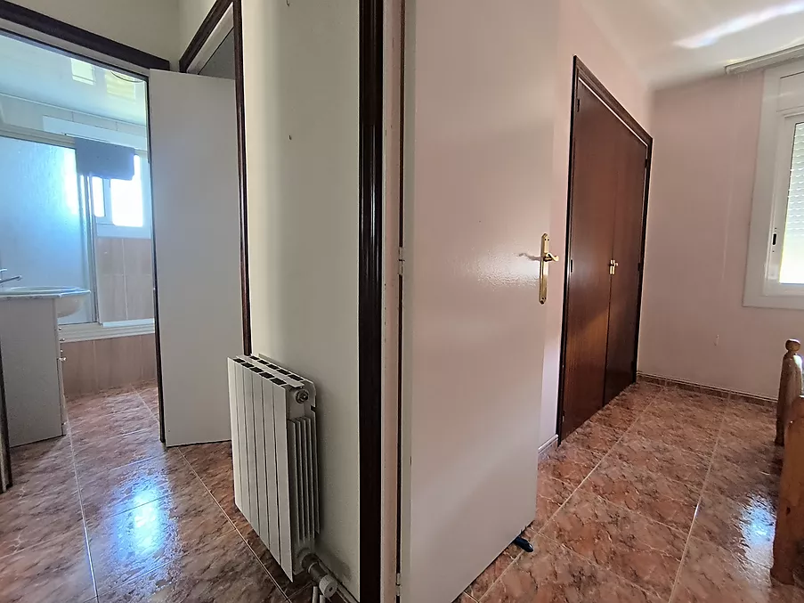 PISO EN VENTA EN HOSTALRIC