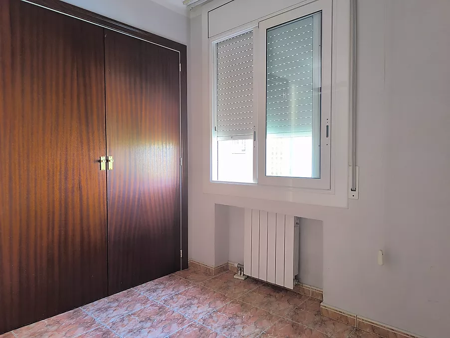 PISO EN VENTA EN HOSTALRIC