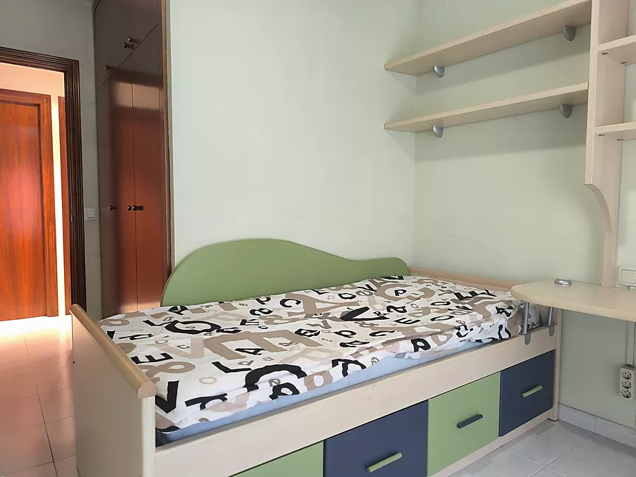 PISO EN VENTA EN HOSTALRIC