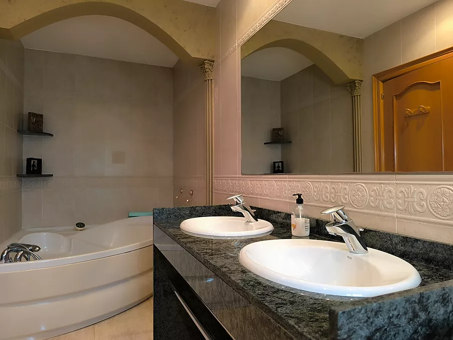 MAGNÍFICA TORRE EN VENTA EN LA ZONA DE TORDERA