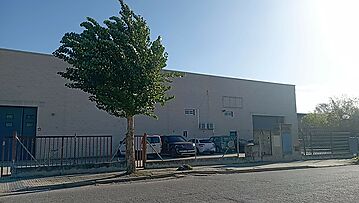 NAU INDUSTRIAL A SANT FELIU DE BUIXALLEU