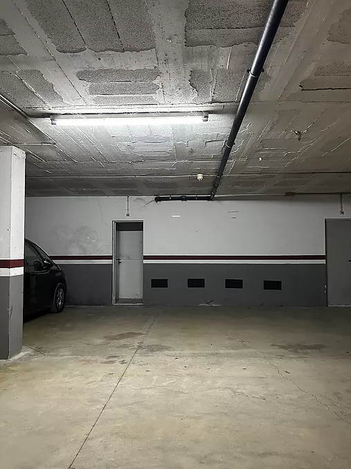 cuina amb sortida a amplia terrassa molt íntima