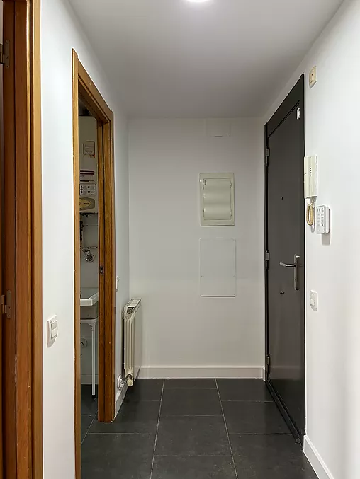 cuina amb sortida a amplia terrassa molt íntima
