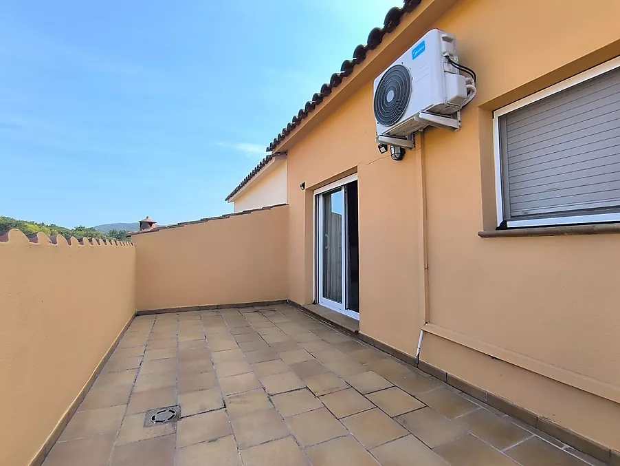 Casa adossada en venda a Hostalric