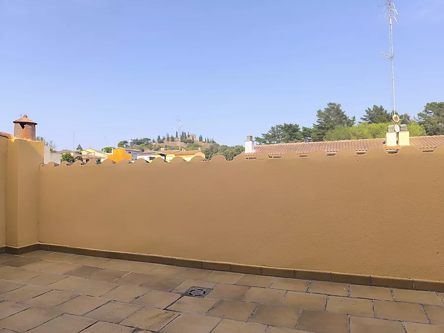 Casa adossada en venda a Hostalric